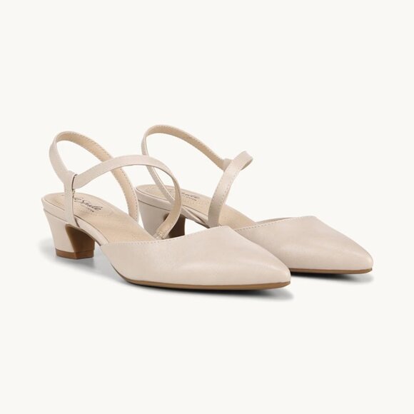 Lifestride Womens Minimalist Pumps, Almond Milk, Size 8.5W (Wide Fit) - Picture 1 of 8